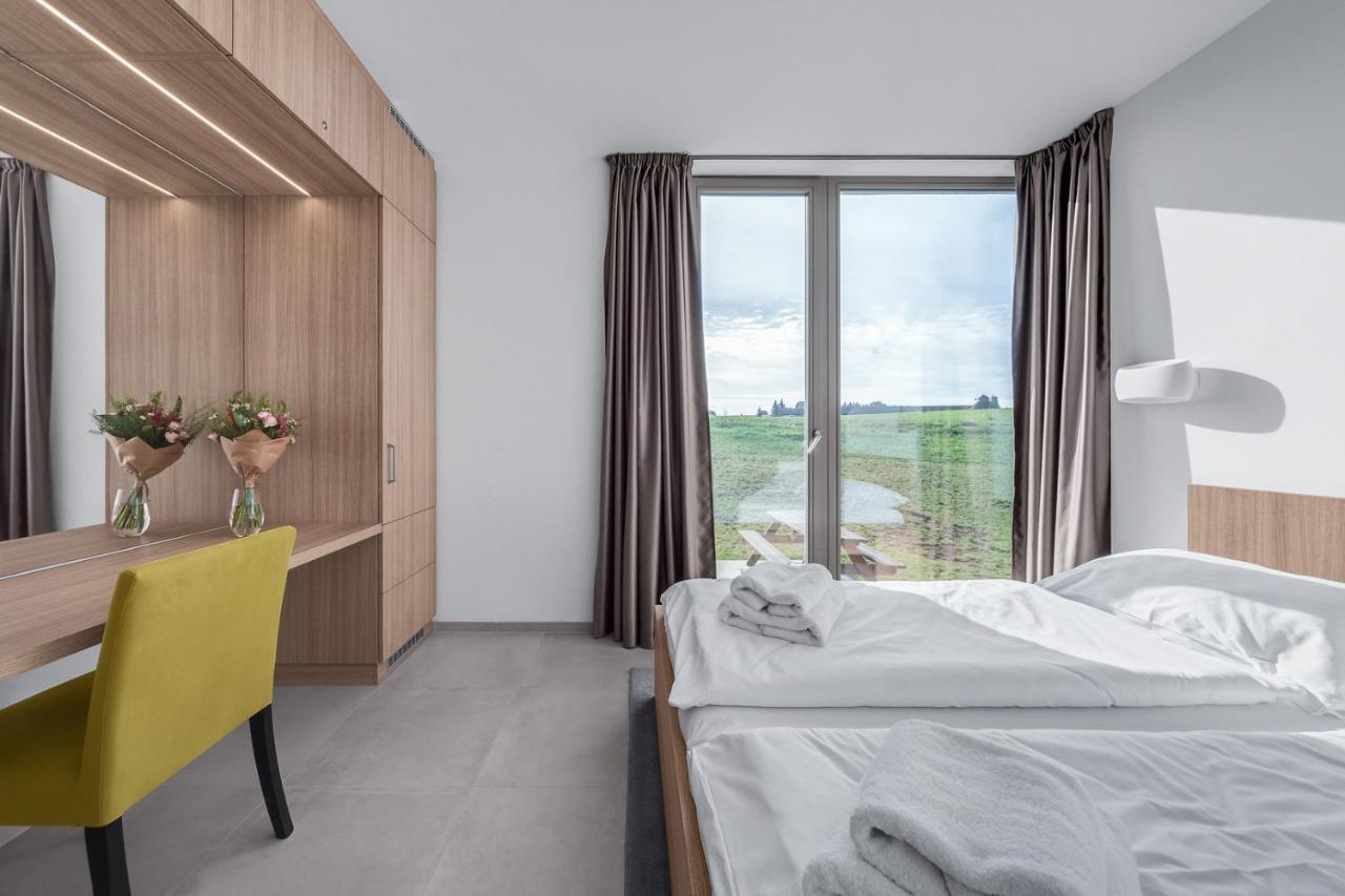 Apartmany Hradecek Mlade Buky Ngoại thất bức ảnh